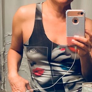 Like New! Cool 😎 workout blouse. Size M